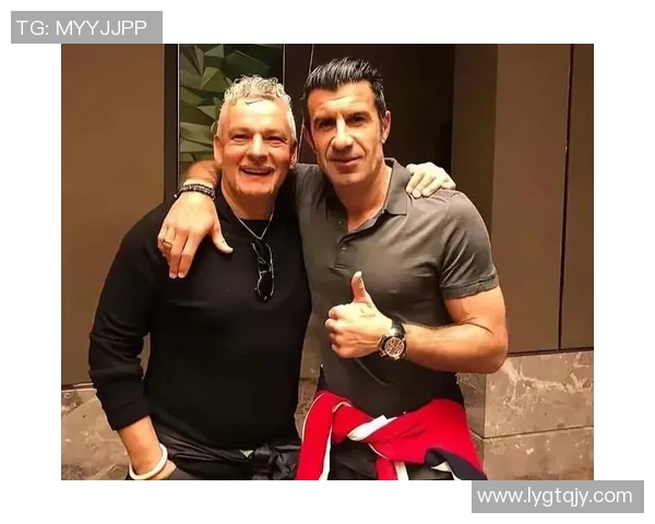 与足球明星同框合影的神秘人物究竟是谁背后的故事你知道吗 与足球明星同框合影的神秘人物究竟是谁背后的故事你知道吗