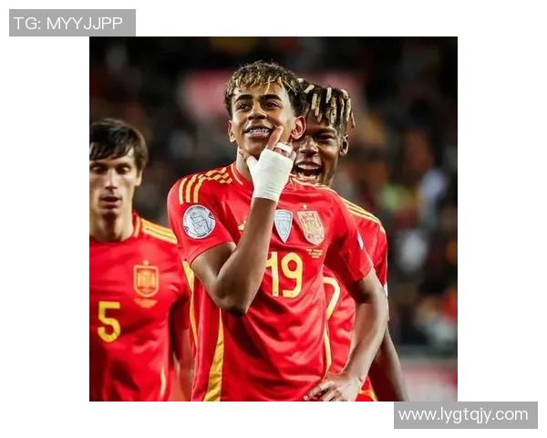 洛隆足球球星的崛起与挑战:从青涩新星到世界级球员的成长之路 洛隆足球球星的崛起与挑战:从青涩新星到世界级球员的成长之路