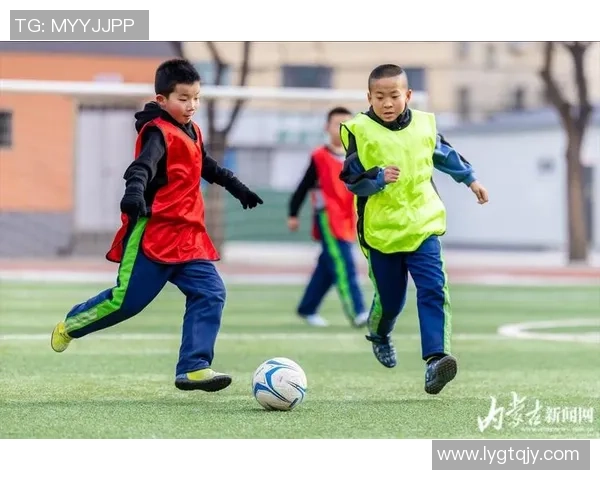 足球球星体能训练与维持秘诀探究提升竞技水平的关键因素 足球球星体能训练与维持秘诀探究提升竞技水平的关键因素